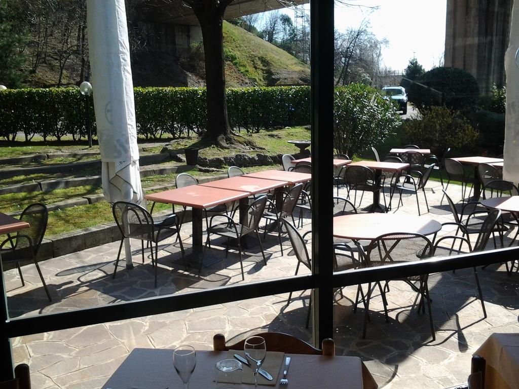 Отель Trattoria I Bodega Аббадия Лариана Экстерьер фото