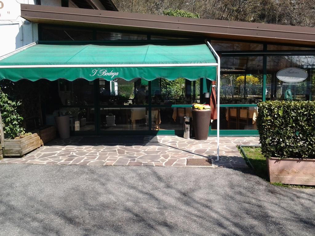 Отель Trattoria I Bodega Аббадия Лариана Экстерьер фото